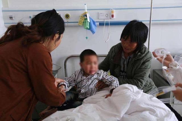 史莱姆|5块钱把孩子送进医院,这款玩具有一半孩子在玩,没出问题是万幸