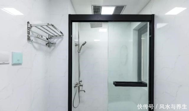 墙面|新房终于完工，一进门就被玄关迷住，每个细节都很喜欢，太漂亮了！