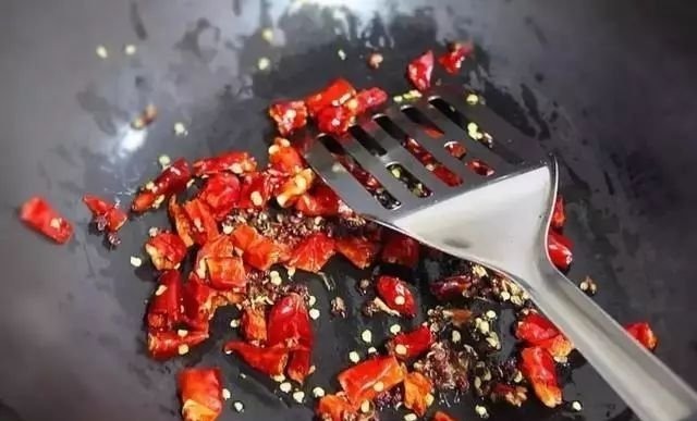 水煮肉片做法大全来了(包括水煮牛肉、水煮羊肉、水煮鸡肉等)!