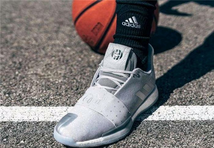 zoom 减轻足部的不适感这5个“高性能球鞋”,爱玩的你值得你的脚