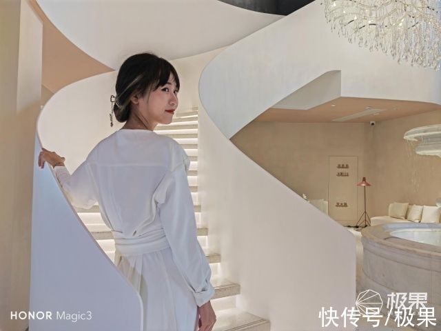 荣耀m繁华自然自由反转，忙里偷闲度个假，畅享精致感生活