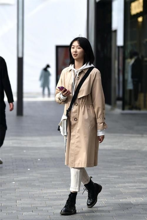 味道|外套搭配九分裤，加上高跟鞋优雅又浪漫，穿出满满小女人味道