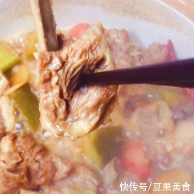 一吃就上瘾的双色萝卜羊排