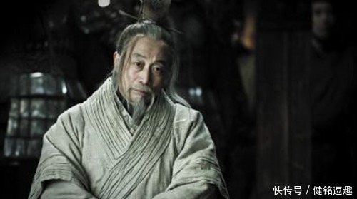 鸿门宴|鸿门宴,范增为何要项庄舞剑,不埋伏刀斧手杀刘邦?苏轼说出原因