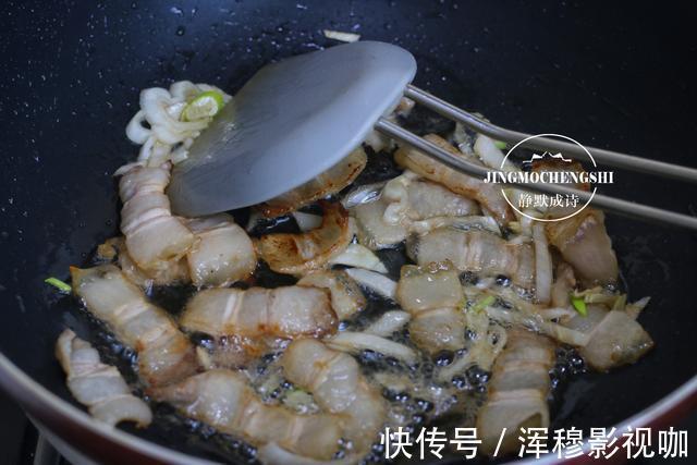 比肉香的杏鲍菇炒法，不爱吃蔬菜的孩子也抢着吃，搭配是关键