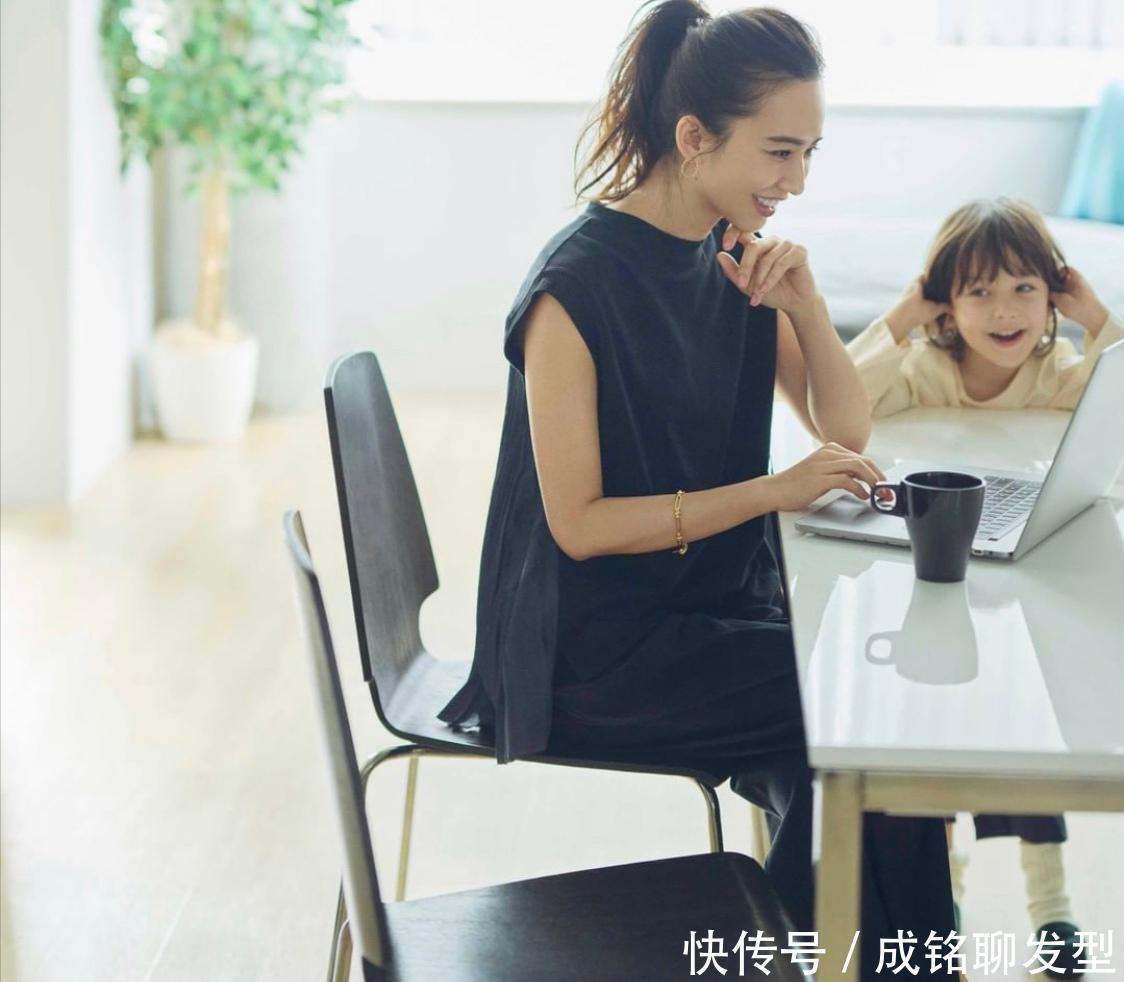 连衣裙|解锁夏季轻熟风“连衣裙”穿搭,优雅大气显气质,减龄又有女人味