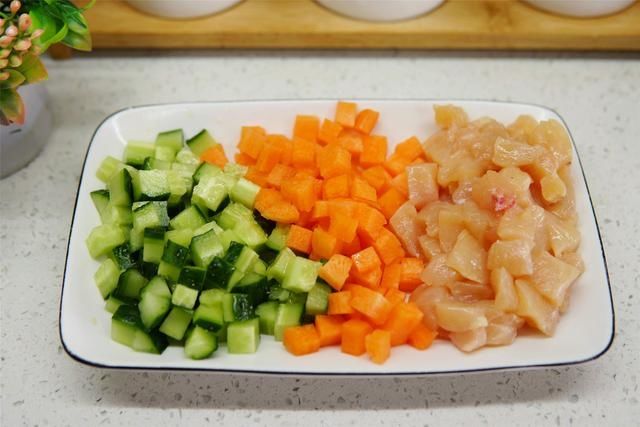 给年夜饭加道菜，“四喜福袋”端上桌，4种食材包一起，福气满满