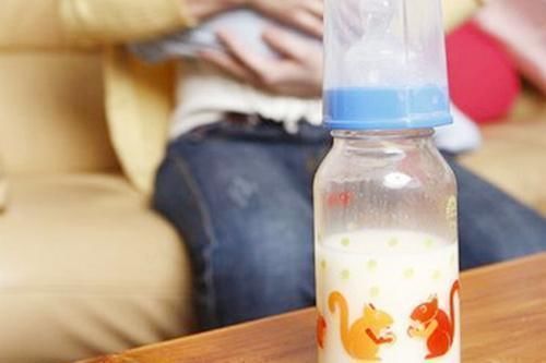 奶粉|儿子只喝奶奶泡的奶粉,宝妈觉得不对劲,偷尝一口后直接赶人