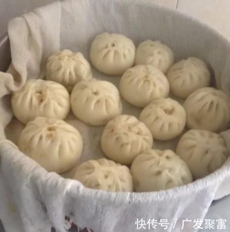 调包子馅,“水”和“油”的顺序不能反,很多人做错,难怪不好吃