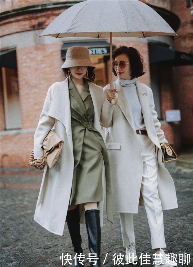 中年女人的穿搭示范,太有气质了