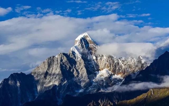 雪山|炎炎夏日里的冰雪世界，解锁避暑新享法！