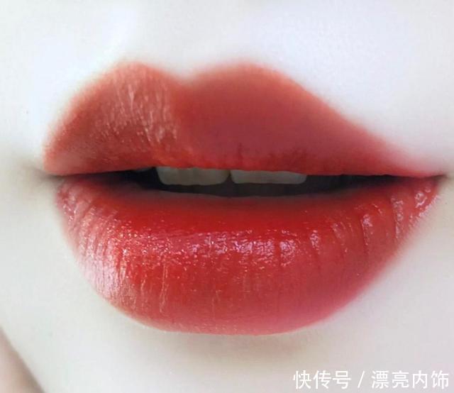 大街|黄皮别再涂999了,红色调都烂大街了,经典的橘调显白色是这4只!