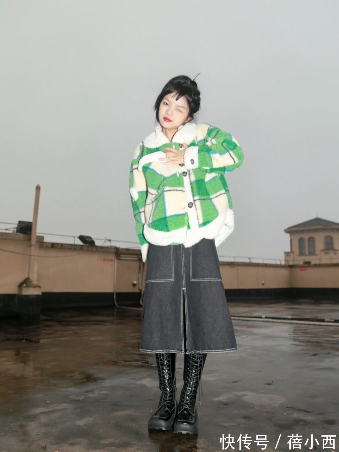 外套 给时尚做减法,这一季爱上“羊羔毛”外套穿搭,有点慵懒有点腔调