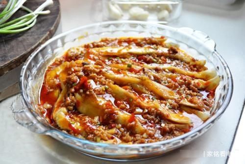 美食推荐：香辣烧鸡爪，椒盐小土豆，川汁烧虾球，肉沫蒸茄子做法