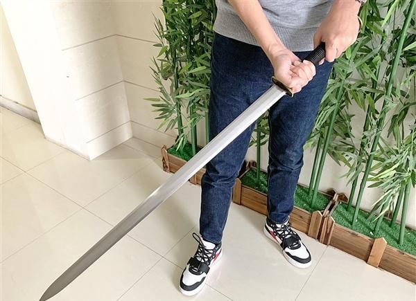 邀请函|Redmi Note 9发布会邀请函开箱：居然有一把真剑