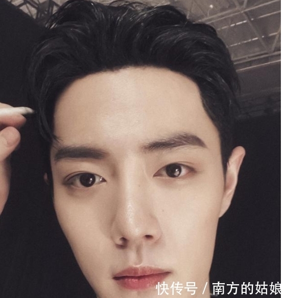 工作室|一天4个新物料,肖战4种风格齐上阵