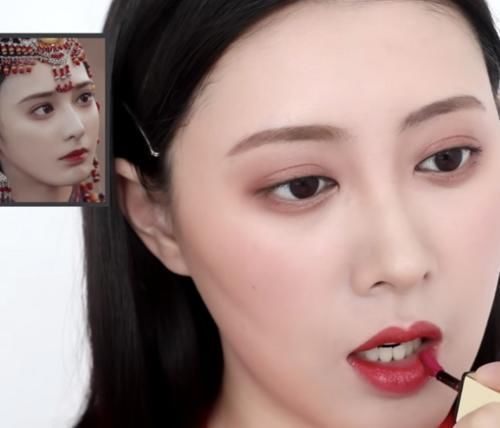 化妆|小姐姐脸上画“东宫小枫”仿妆,起初以为开玩笑,最后孪生姐妹