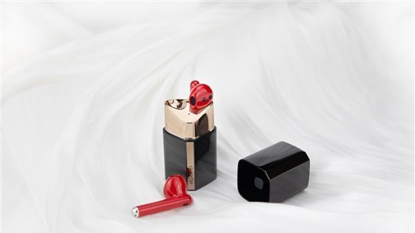 真机 “她,真的很好看” 华为口红耳机真机实拍尽显时尚气质