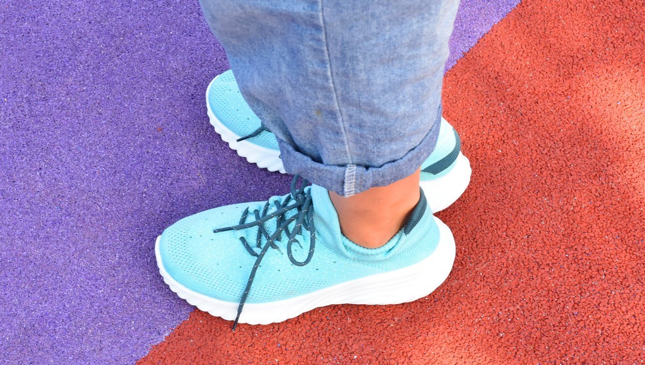 运动款 售价不足百元,小米有品上线新款运动鞋,好看又舒适