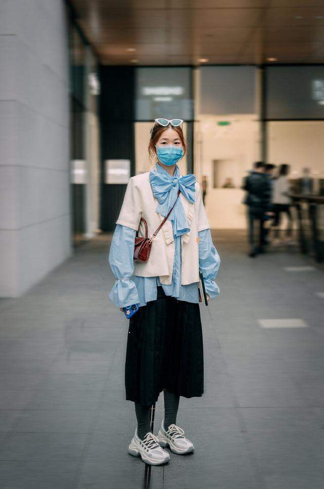 时尚其实非常简单,用对了撞色搭配,再也不用担心不够时髦