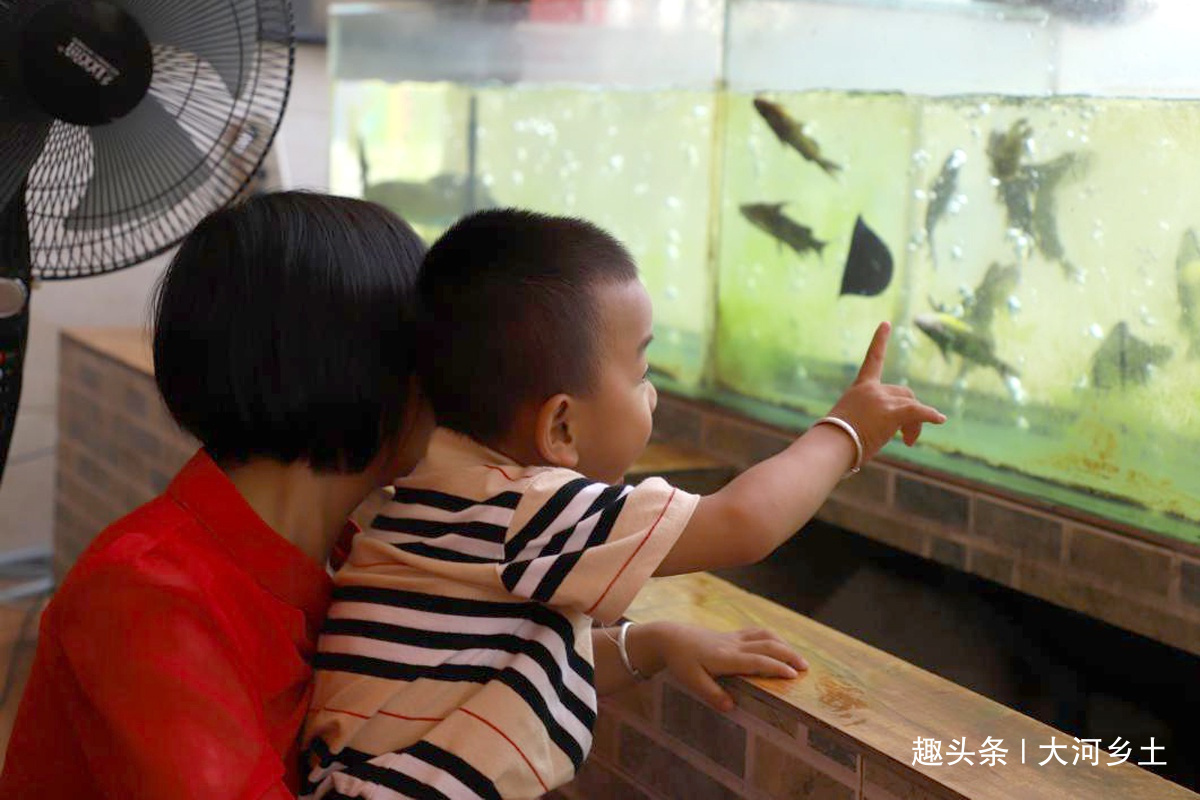 白云山|儿子患癫痫治疗花了近40万仍无法行走,母亲放弃自己的治疗救子