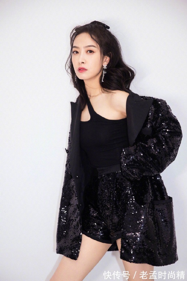 西装|西装+短裤,显瘦又气质,穿西装也不再死板