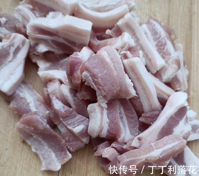泡椒|酸包菜烧肉片,香而不腻,解馋下饭!