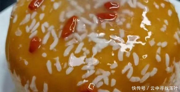 市场碰到它别错过,一次买几个,搭配这几样上锅一蒸,软绵又香甜!