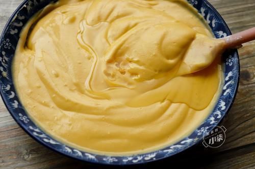 2个红薯，1碗糯米粉，不烤不油炸，简单一做，软糯香甜又多层