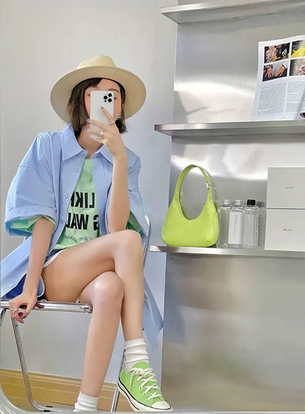 彼得潘|别再穿黑白灰了！今年流行“初恋色”，惊艳又高级