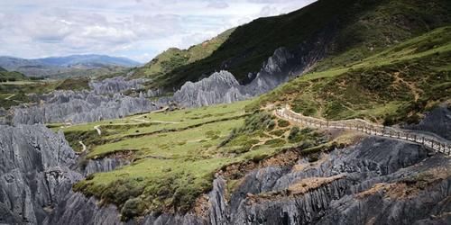 百慕大|地球断裂带上的公园，因石头长相怪异，被评为园林界的百慕大！