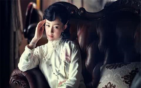 男人|18岁成交际花比林徽因漂亮,被徐志摩等三个男人深爱,却很凄苦