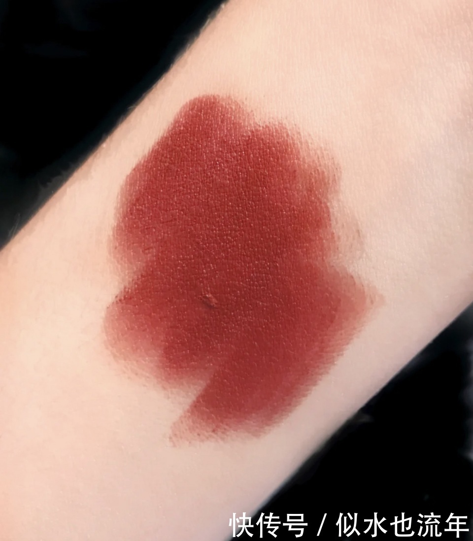 m好看的口红千千万，适合自己嘴巴的口红颜色，才是人间绝美