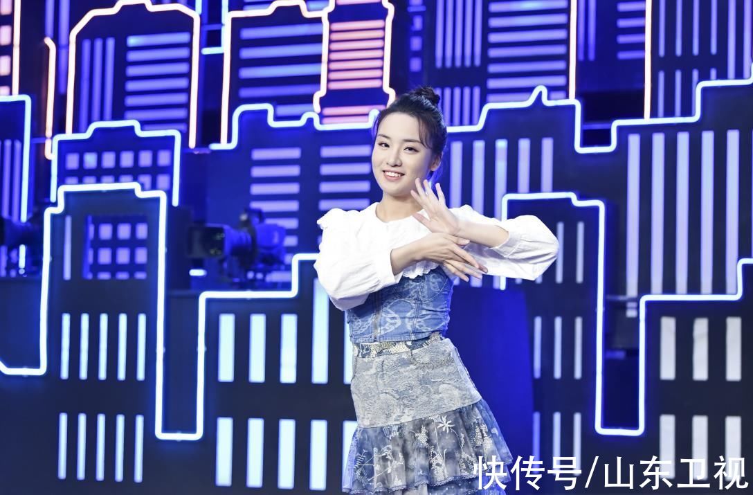 年輕人扎堆“逐夢演藝圈”《求職高手》揭秘脫口秀演員生存現(xiàn)狀