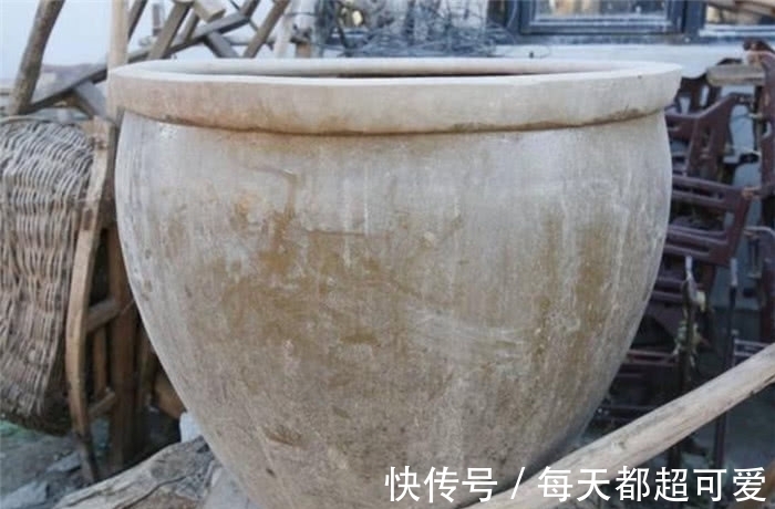 木床|5个具有年代感的“老物件”，有3个都好认，其它两个是什么？