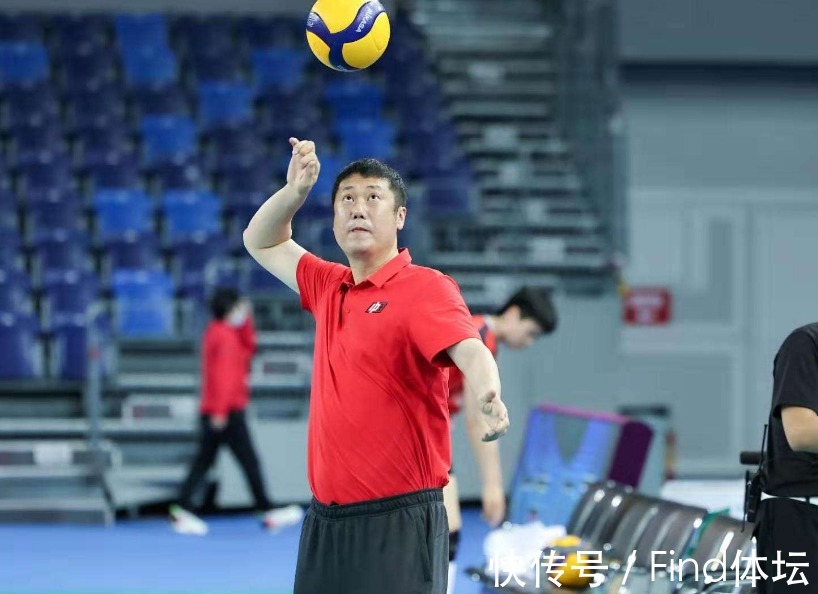 郎平|山中无老虎猴子当大王!女排主帅再无人竞选,此人真要上位了