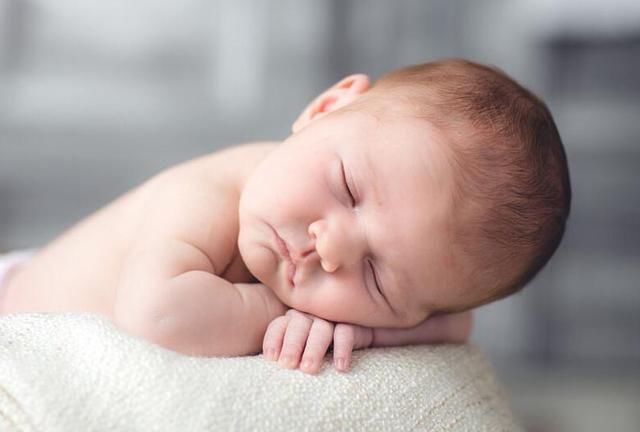 宝妈|新生儿大脑发育 离不开这三个条件 聪明的宝妈早早就预备了