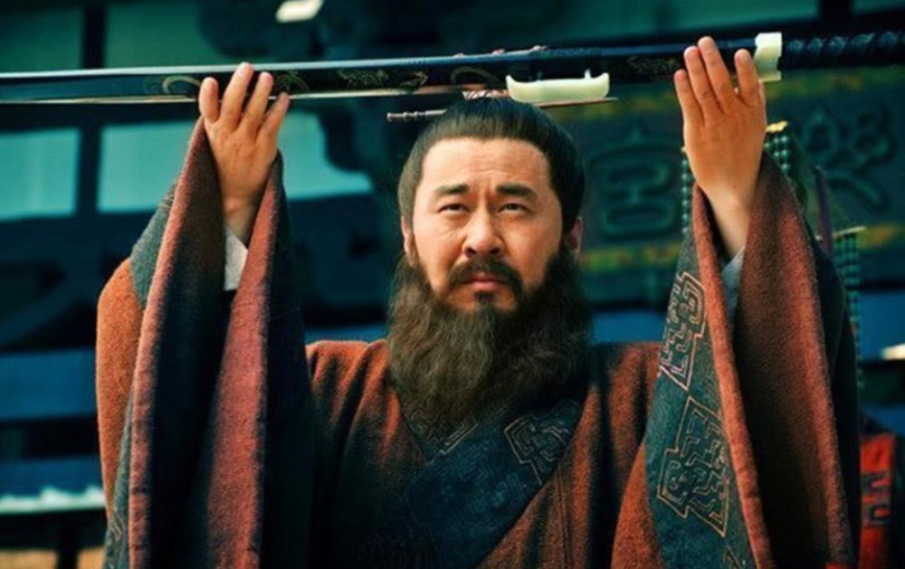 名将|曹操最赏识的4大名将，关羽勉强上榜，许褚仅排第三，第一呢？