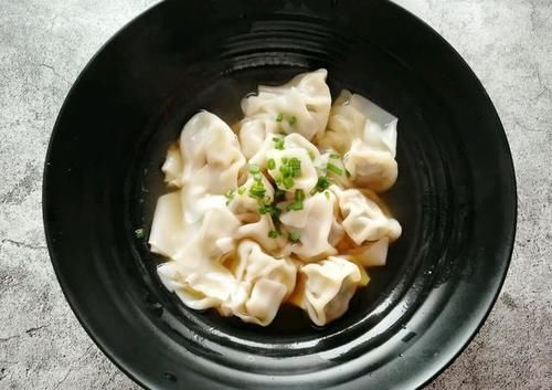 来碗猪肉馄饨:保证一天都回香无穷,做法并不复杂