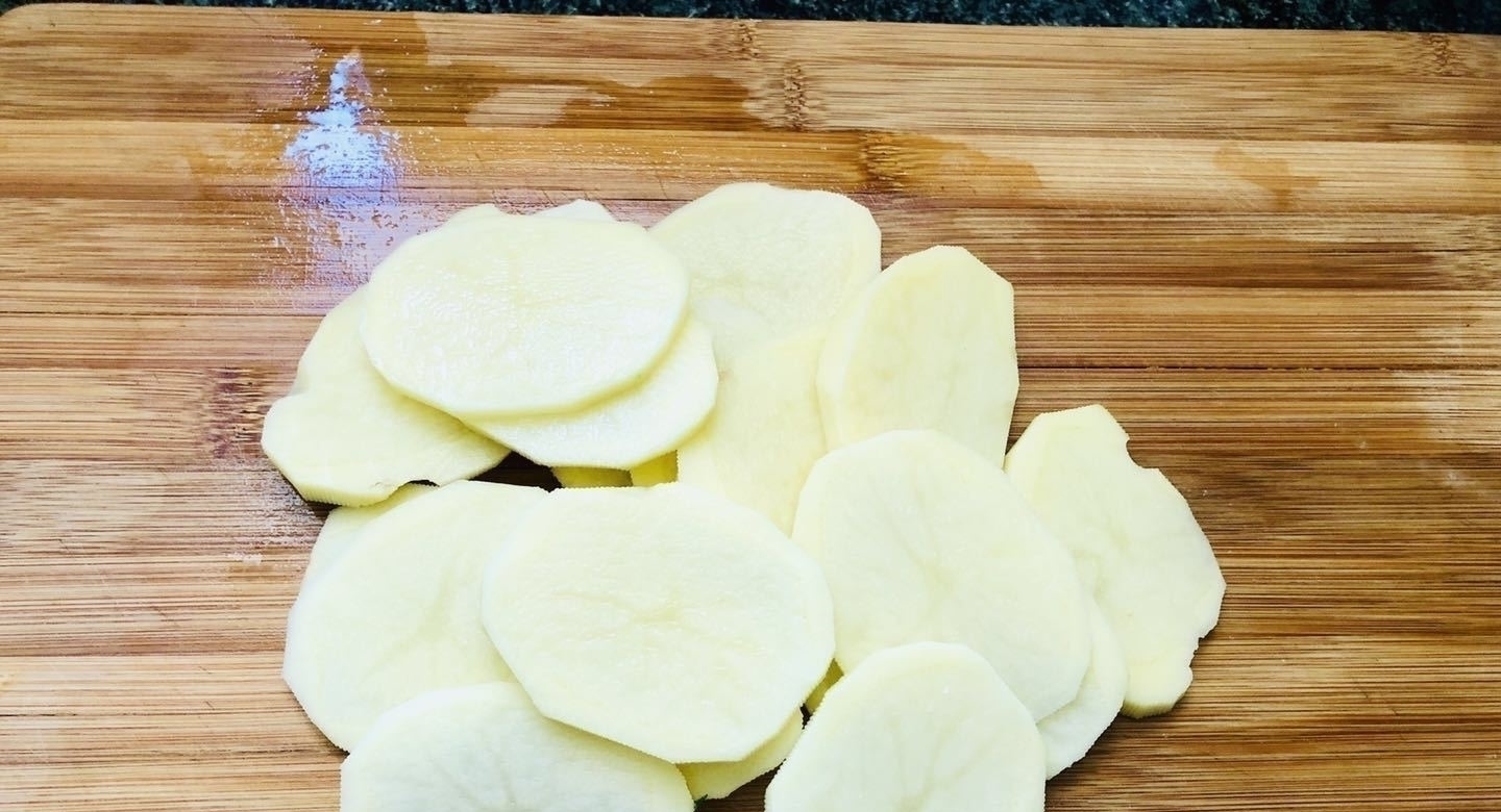 维生素c|每天吃2个它，胜过吃10个苹果，气色好显年轻，42岁人吃出少女脸