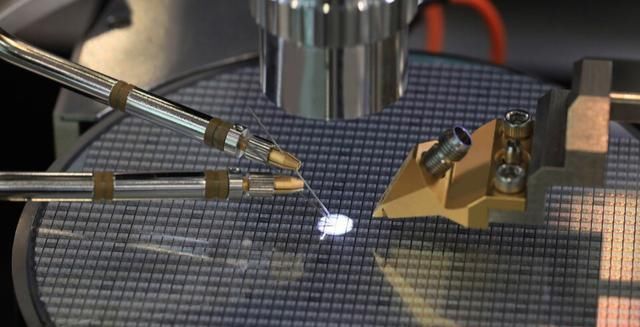 光刻机|美国重压之下,华为“芯”凭什么重燃原来是有强援