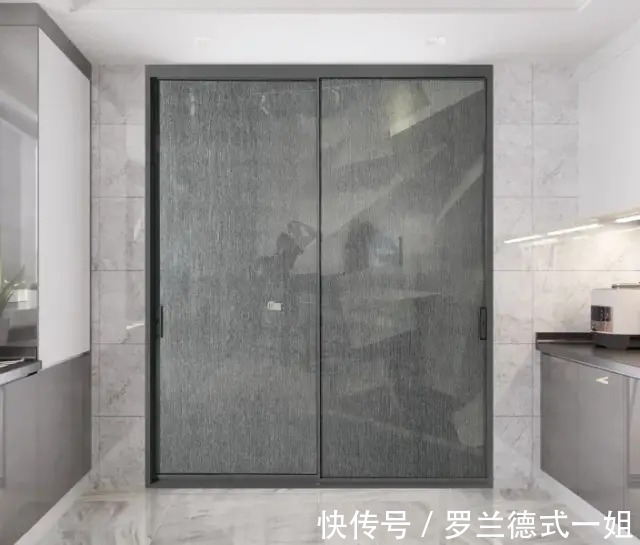 铝合金|罗兰德式小知识丨装厨房推拉门有哪些好处呢?