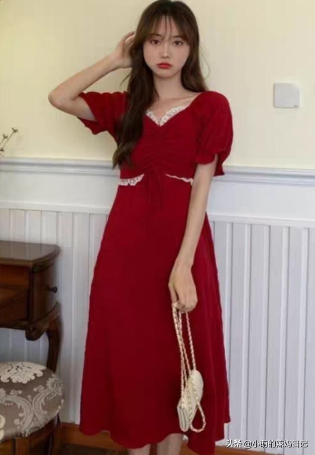 半身裙|夏季裙子就买这三个显白色,高级不说还减龄,照着穿就好