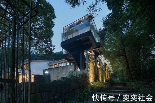 草木|他归隐山林,租了栋800㎡废弃三合院,改造后,却让网友羡慕不已