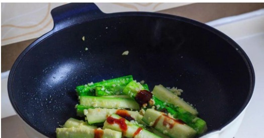 丝瓜和它是天生一对,这俩搭配鲜香味美