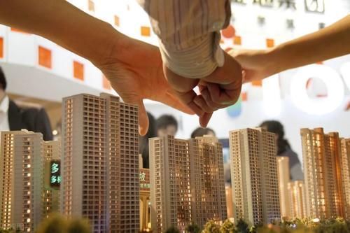 买房人|中一签赚500万，楼市投机何时休？央媒发声，给出“硬核”建议