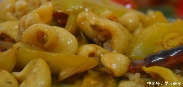 酸菜炒大肠最好吃的做法,简单美味又下饭,看看你喜欢吃不?