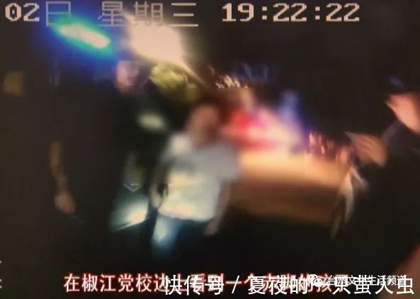 前罚站|孩子不做作业,爸爸让他晚上一人坟前罚站,结果太吓人…