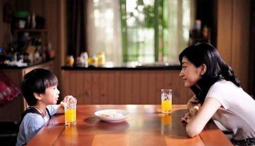 作业|儿子的“坑爹”作业,老师直接打了100分,宝妈看到后气得想打人