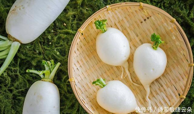 清洗|冬季美食萝卜炖粉条,试试这种做法,比饭店做的还好吃